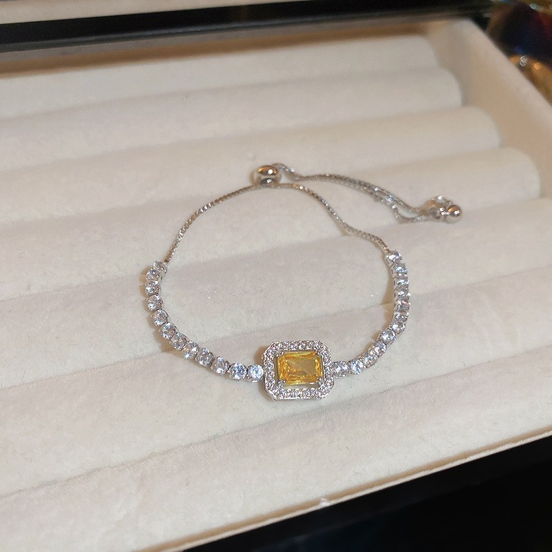 Zircon pulsera de geometría lujosa pulsera de alta sensación transfronteriza flash universal joyería de mano mujer fábrica de libros rojos al por mayor