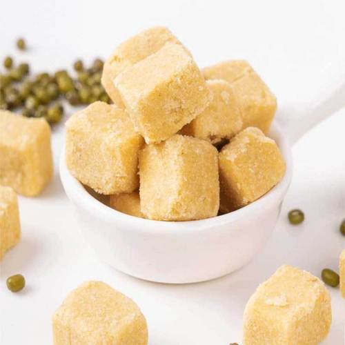 Authentic Vietnamese Kim Long Minh hometown mung bean cake childhood leisure nostalgia traditional snack pastry soft-hearted glutinous osmanthus cake