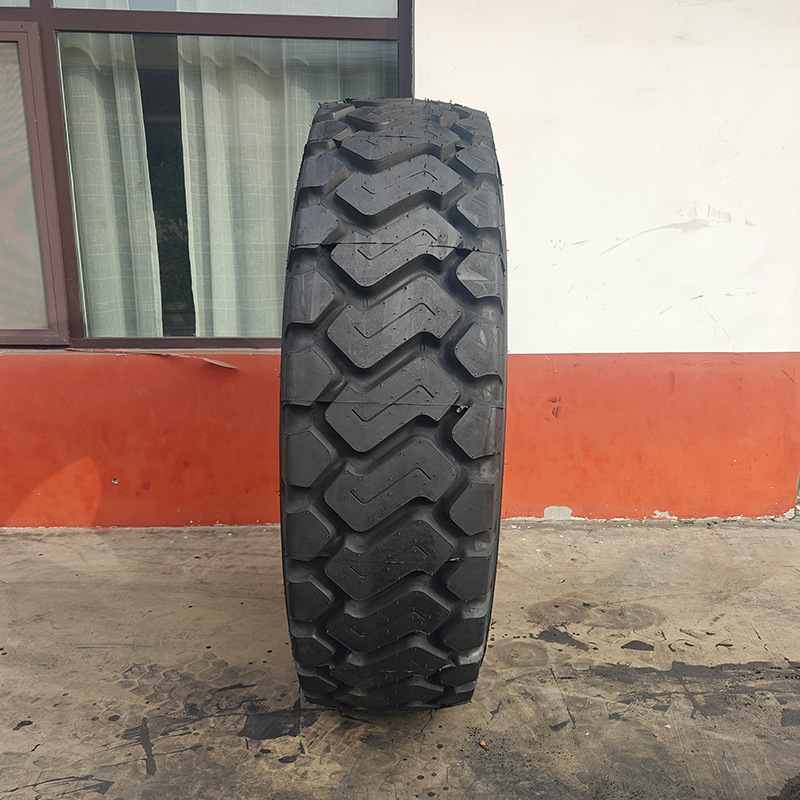 1800R25矿卡轮胎18.00R25矿山宽体自卸车全钢丝真空工程机械轮胎