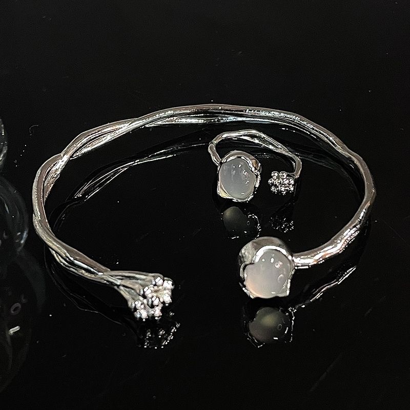 Women's Gender Plating, Inlay Design Casual Simple Style Oval Alloy Plating Inlay Artificial Gemstones Women's Rings Bracelets