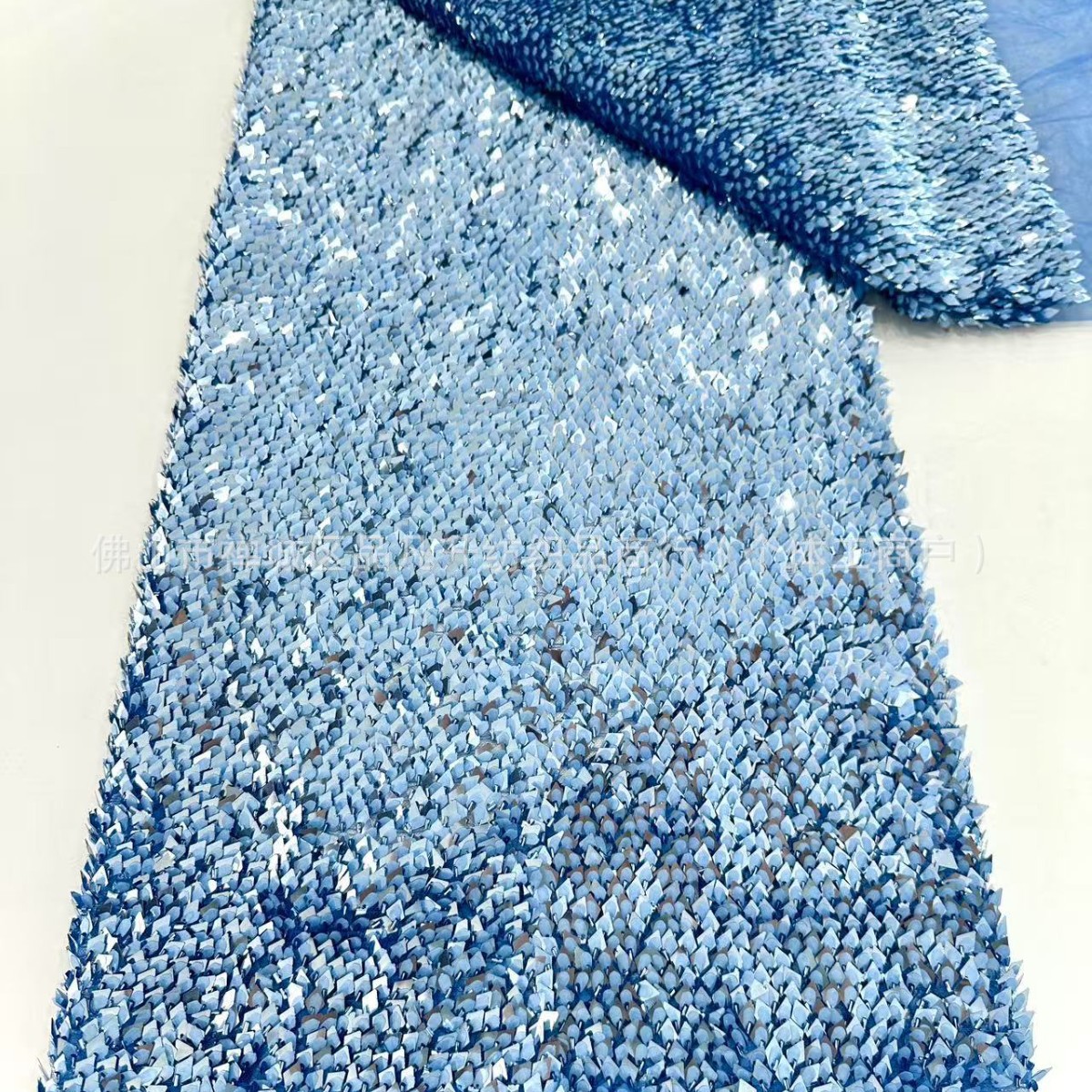 Fabricante al por mayor escamas de pescado sequin bordado tela cena brindis vestido de baile vestido de fiesta tela