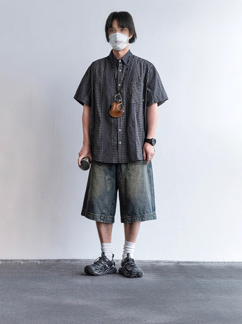 Camisas poco ropa pesada lavado con agua jeans cortos de moda masculinos retro lavado con agua nicho diseño de pantalones de piernas anchas