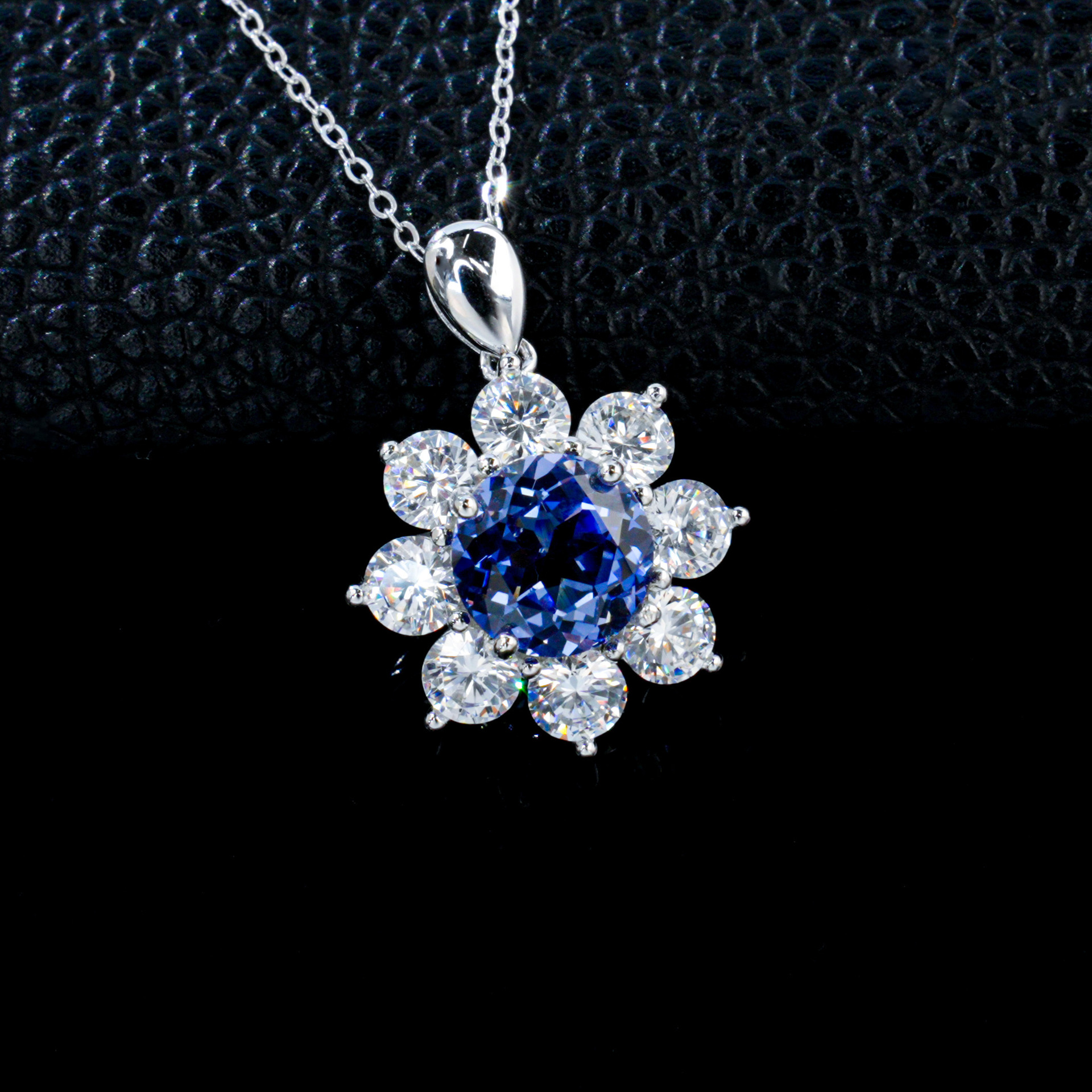 S925 Silver Cultured Sapphire Necklace European and American Style Sapphire Pendant Light Luxury and Elegant Colored Gem Cornflower Necklace