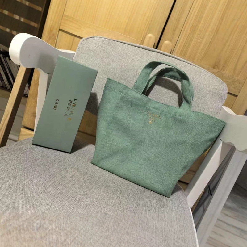 普家の新型の専門店はキャンバスの袋を贈呈します。|undefined