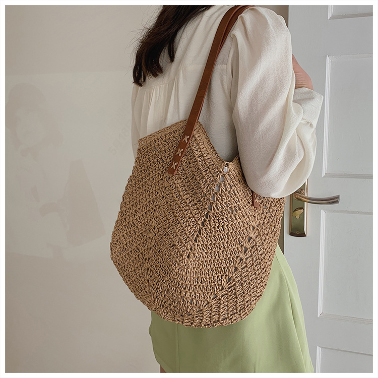 Women's Straw Solid Color Fashion Weave Square Magnetic Buckle Straw Bag display picture 3