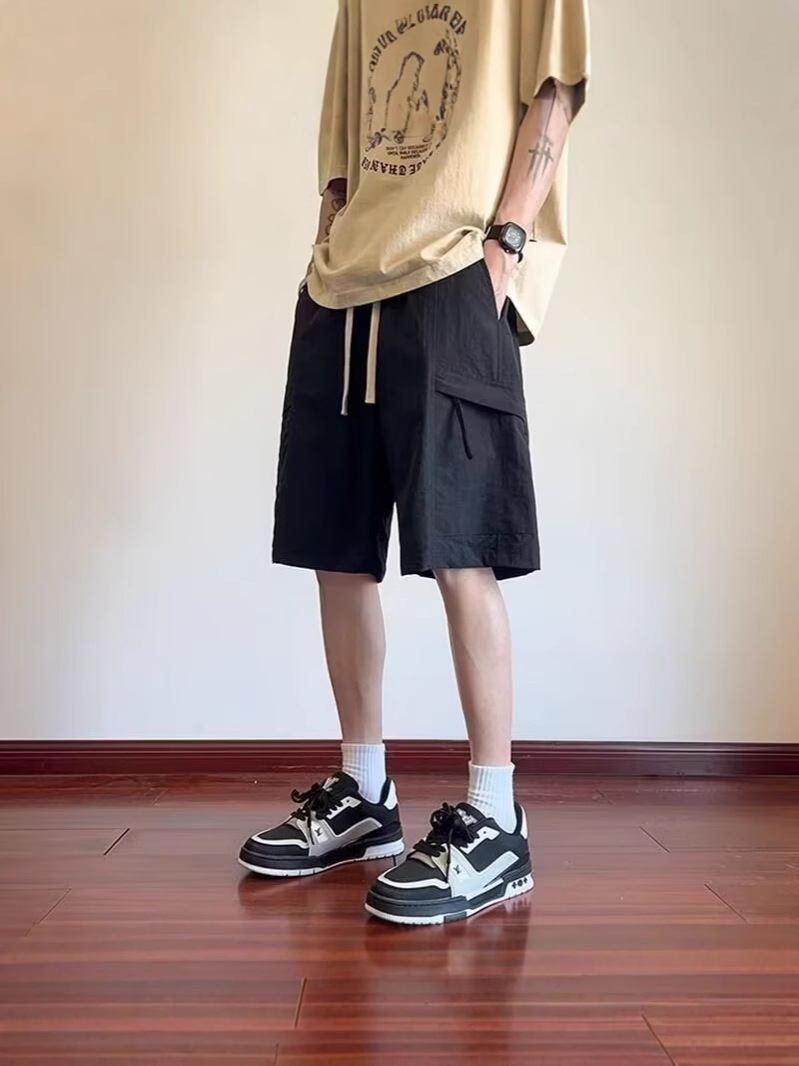 Camisas menos ropa verano nuevos pantalones cortos estadounidenses marca de moda para hombres estilo delgado sentido del diseño nicho holgado pantalones deportivos de gran tamaño