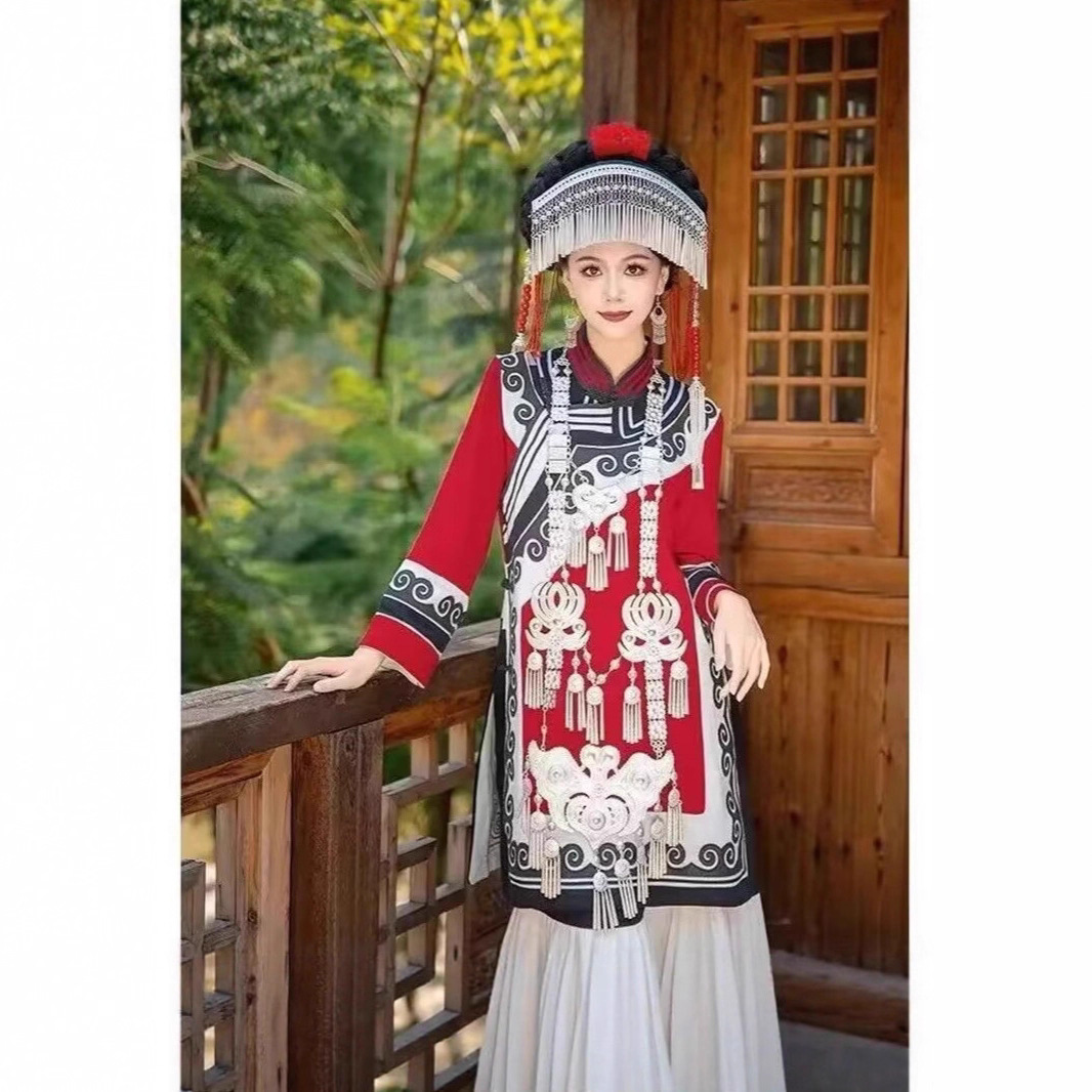 New Yi ethnic style stage performance costumes for young girls, Yunnan Torch Festival ethnic minority performance costumes.