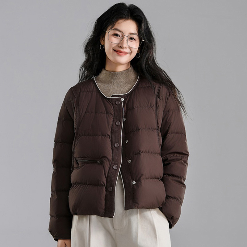 平湖轻薄羽绒服女冬季2025时尚单排扣保暖圆领时尚洋气小个子外套|undefined