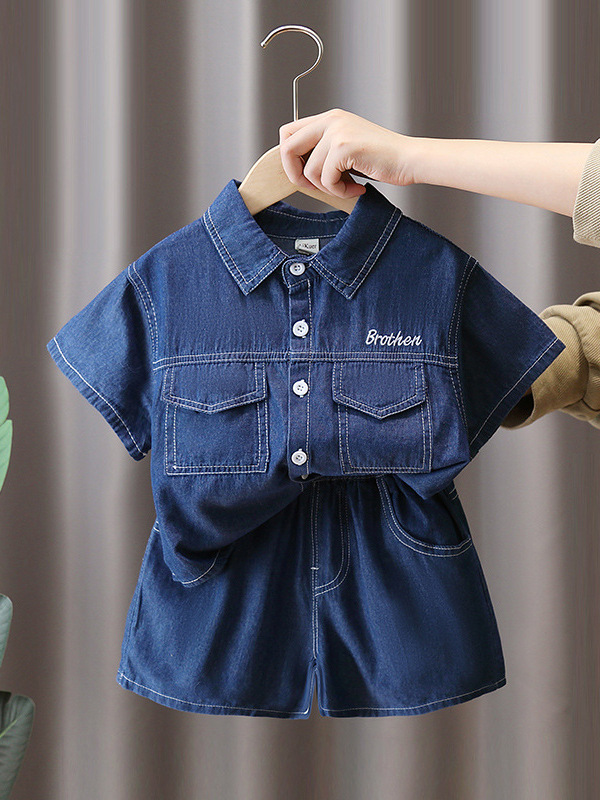 Conjunto de Dos Piezas para Niños, Estilo Verano, Camisa de Manga Corta y Pantalones de Mezclilla, Modelo 7216, Ropa Infantil Moderna, Estilo Coreano, Colección Verano 2026