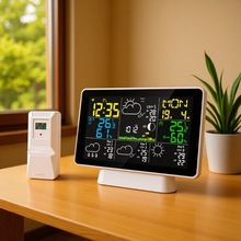 温湿度数字大彩屏无线tuya智能WIFI天气预报电子气象钟轻奢风格