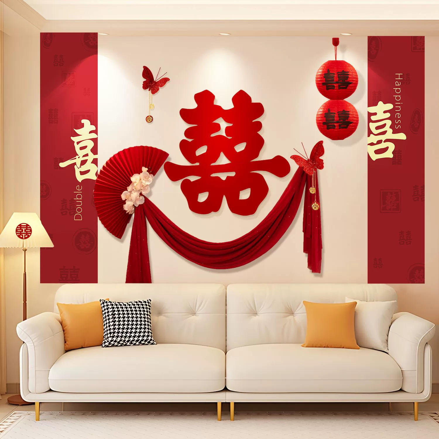 Свадебная гостиная для новобрачных. Свадебная комната. Диван.