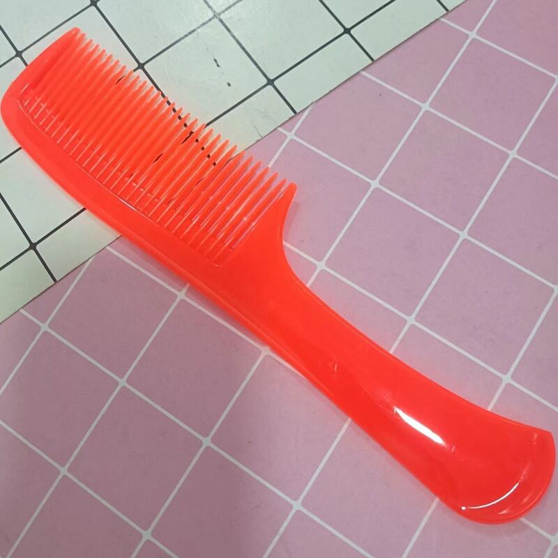 古い櫛を折って家庭用プラスチック木櫛熟ゴム男女の頭に美容櫛の大きな赤い櫛を厚くする|undefined