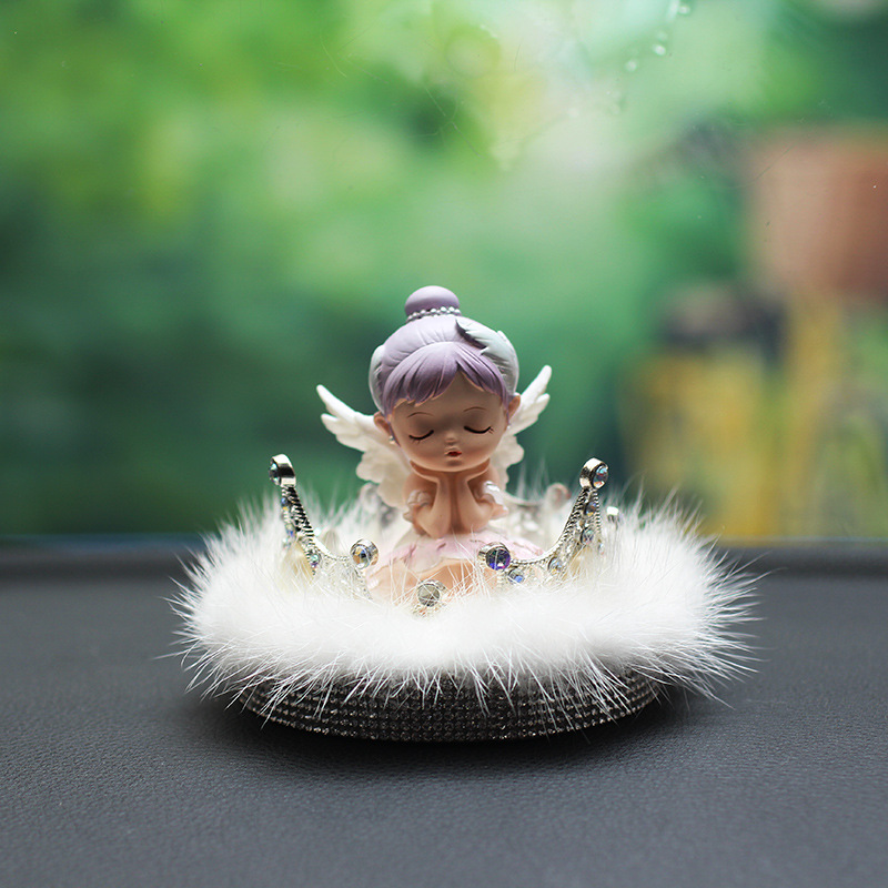 Accesorios para automóviles Adornos para automóviles Adornos para automóviles con incrustaciones de diamantes Accesorios para automóviles Bella Girl Pequeña princesa Corona de plumas de resina Modelo neto de red