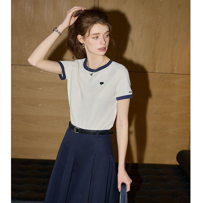 Love Heart Embroidery Round Neck T-Shirt for Women, 2026 Spring and Summer New Style, Everyday Versatile Artistic Short-Sleeve Top Love Heart Embroidery Round Neck T-Shirt for Women, 2026 Spring and Summer New Style, Everyday Versatile Artistic Short-Sleeve Top