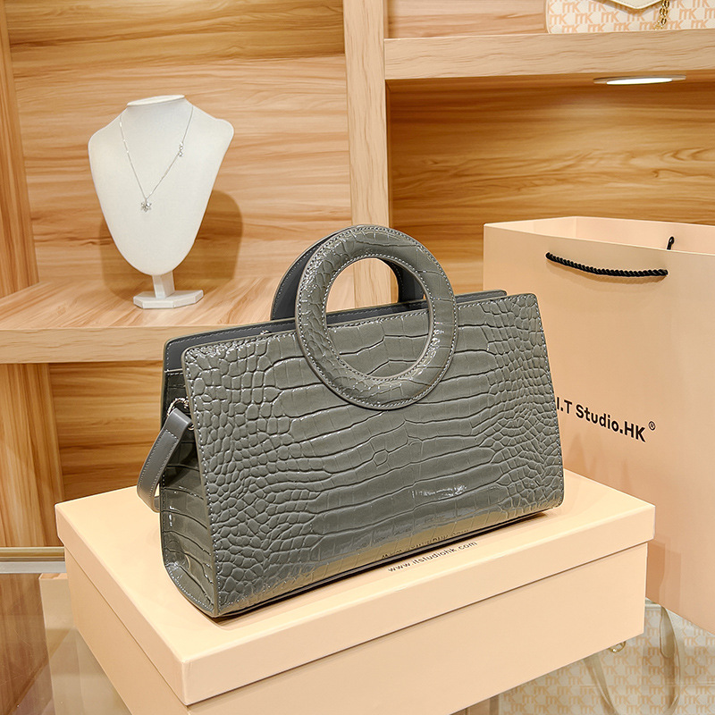 Women's Crocodile Pattern Leather Handbag Crossbody Bag Luxury_voghion.com