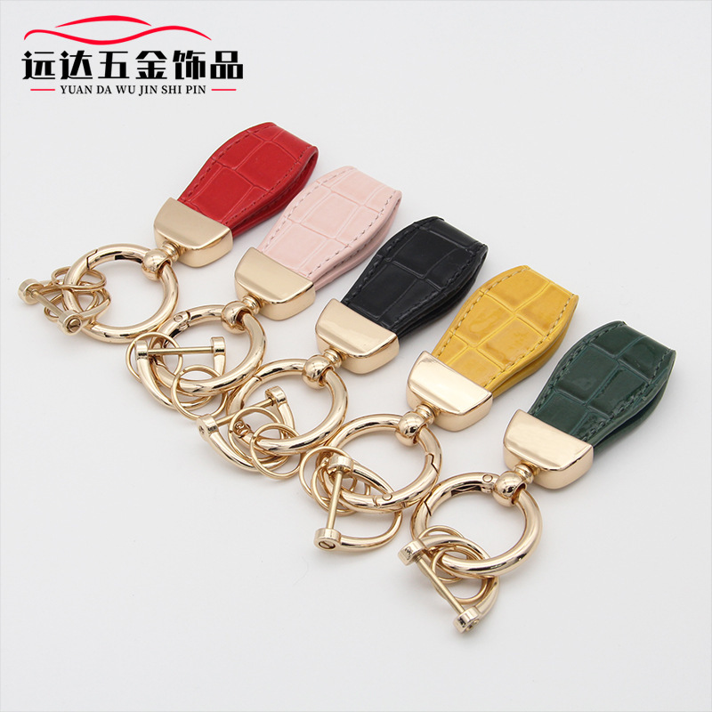French simple crocodile leather pattern car keychain couple bracelet metal key ring ring bag ornaments wholesale