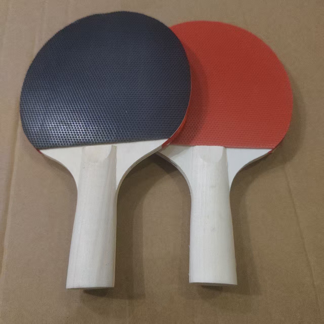 [연습모델] 펜홀드 라켓 2개 + 삼성 탁구공 3개 [순수목재 베이스 플레이트 + EVC 엣지 보호 스티커 + 앞면 및 뒷면 고무 + 탄성 스펀지]