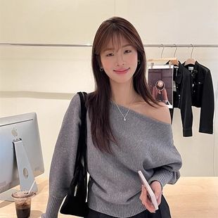 �۷�ɫ��Ҏ�t�L��б��ë��Ů�ﶬ���¿������^��¶��chicᘿ�����