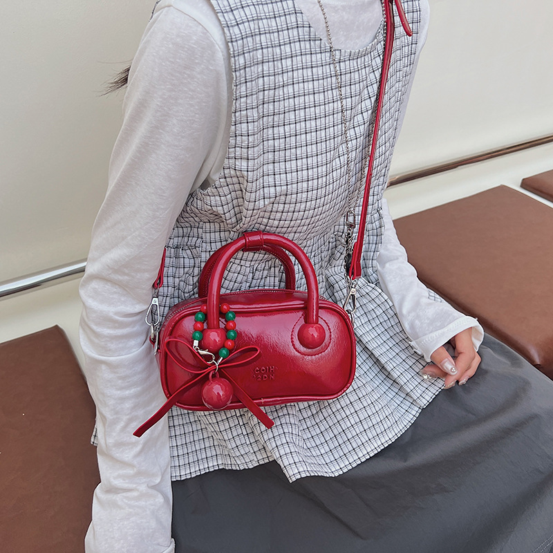 Bolsa de almohada portátil de alta moda versátil para mujeres 2025 nuevo estilo extranjero simple ocio de hombro pequeño bolso de hombro