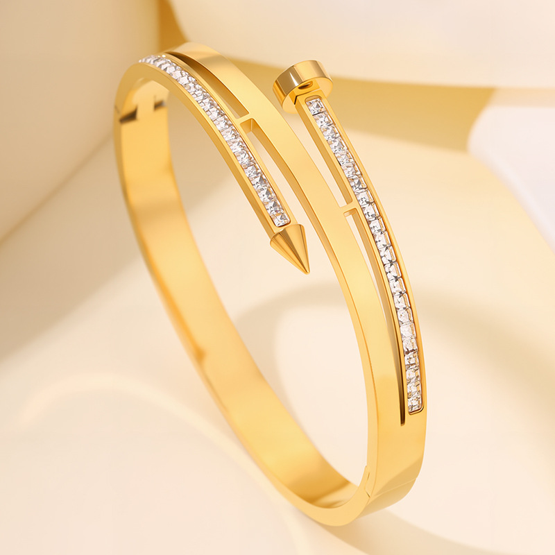 Pulsera de titanio con incrustaciones de diamantes para mujer, se puede usar en la ducha sin decolorarse, estilo europeo y americano, pulsera versátil de acero inoxidable para parejas. image 7