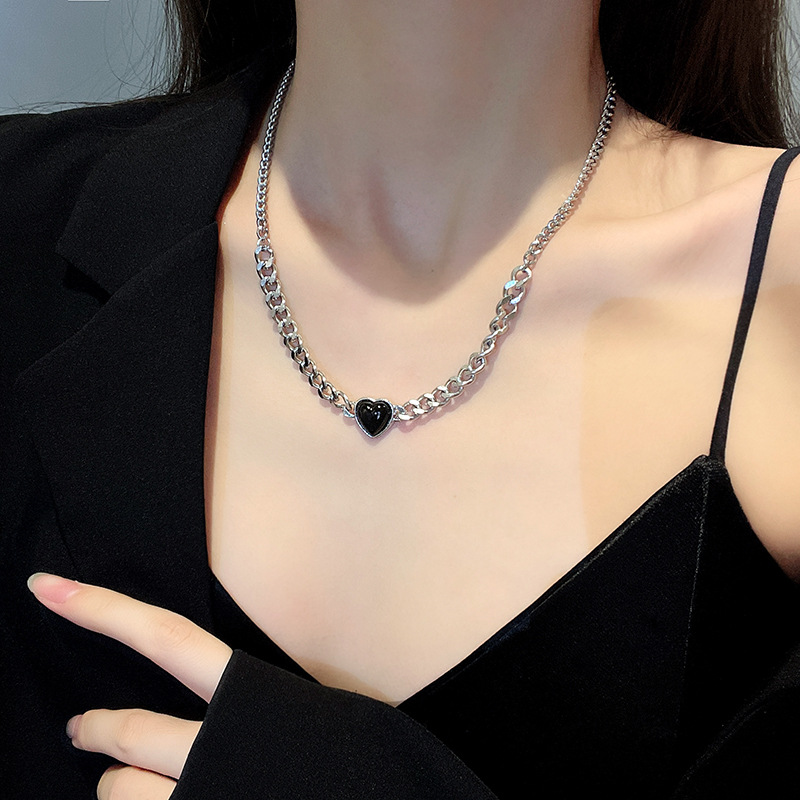Simple black love pendant necklace femal...