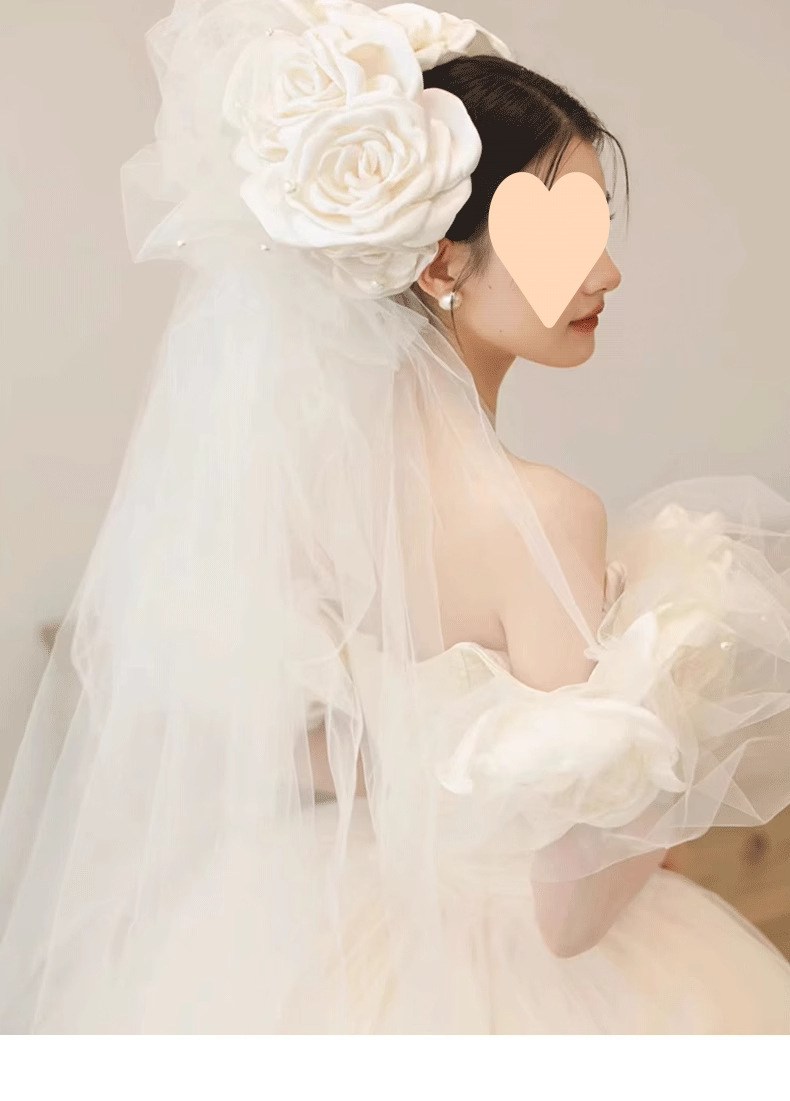 Abito da sposa mori con spalle scoperte stile francese per sposa_voghion.com