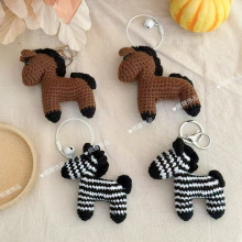卡通手工编织小马公仔钥匙扣毛线钩织斑马挂饰高级感包包配饰挂件