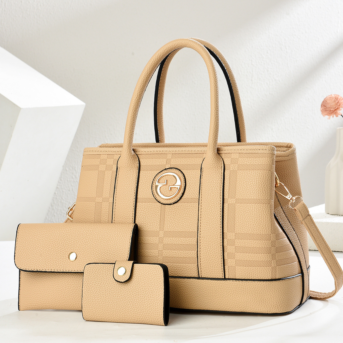 Nuevo traje de tres piezas de color sólido en relieve con costuras, regalo de lujo ligero portátil 2025 nuevo bolso bandolera atmosférico de alta gama