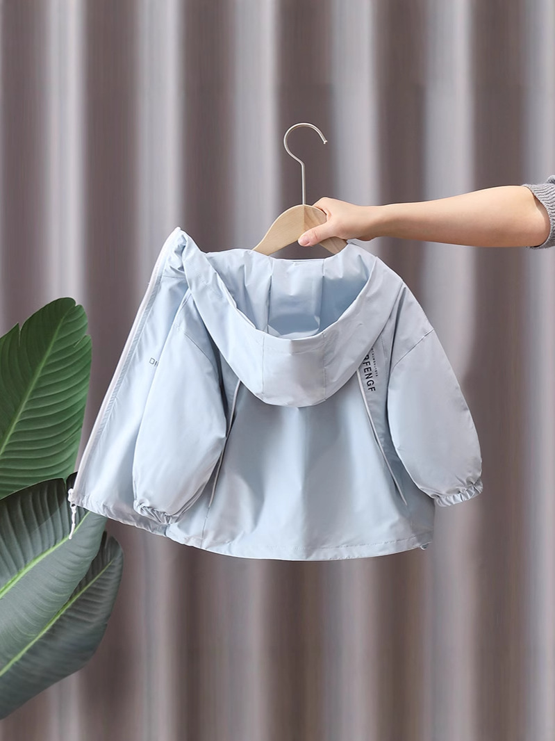 7623 Chaqueta cortavientos con capucha para niños Primavera y otoño 2025 Nuevo estilo para niños Chaqueta de moda de primavera
