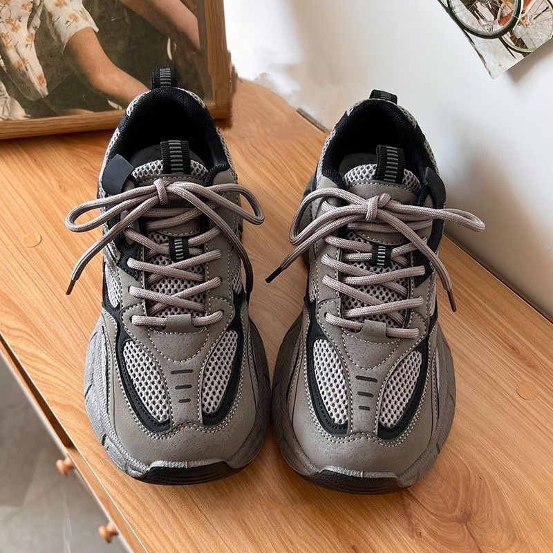 Nicho explosivo negro padre zapatos hijas 2025 otoño invierno nuevo versátil estudiantes zapatos deportivos casuales ligeros con suela gruesa