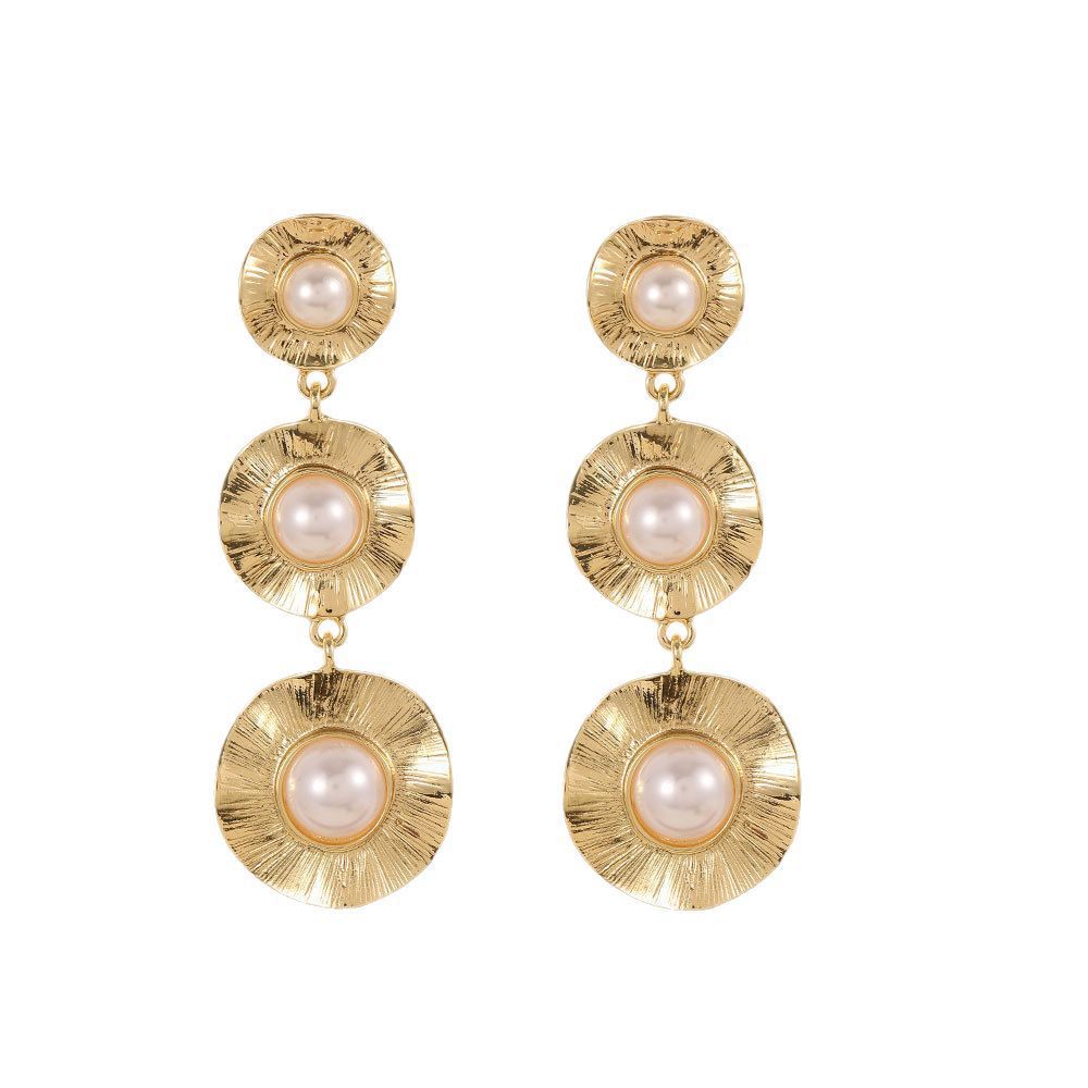 Texturas irregulares de disco con perlas triple pendientes retro barroco perlas exquisitas de alta calidad pendientes para mujeres
