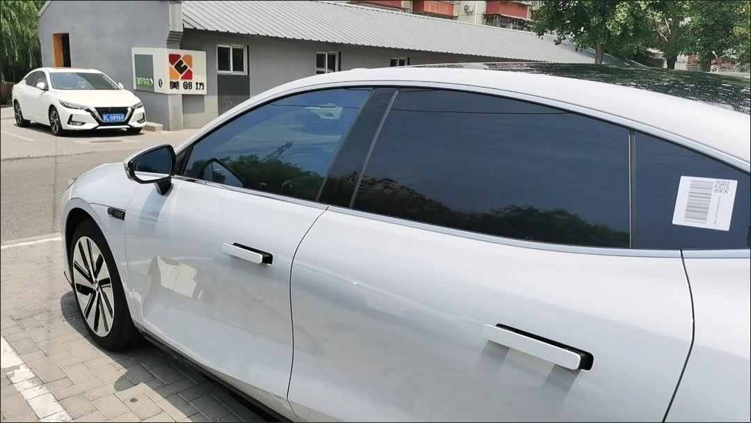 Foreign trade generation hair high heat insulation light blue sunscreen car film household window film store stall heat insulation paste