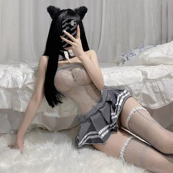 7598