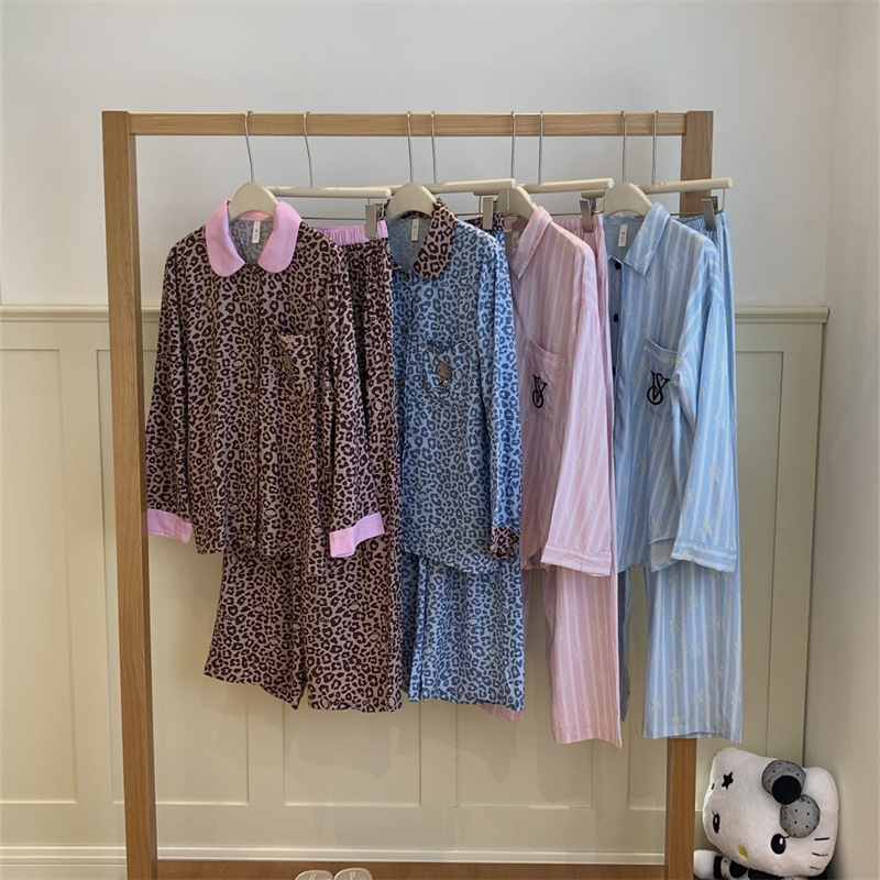 Cartoon Black Leather Kt High-Definition Tencel Cotton Pajamas for Women, Long-Sleeved Pants That Can Be Worn Outside, Girls' Two-Piece Suit Home Clothes Cartoon Black Leather Kt High-Definition Tencel Cotton Pajamas for Women, Long-Sleeved Pants That Can Be Worn Outside, Girls' Two-Piece Suit Home Clothes