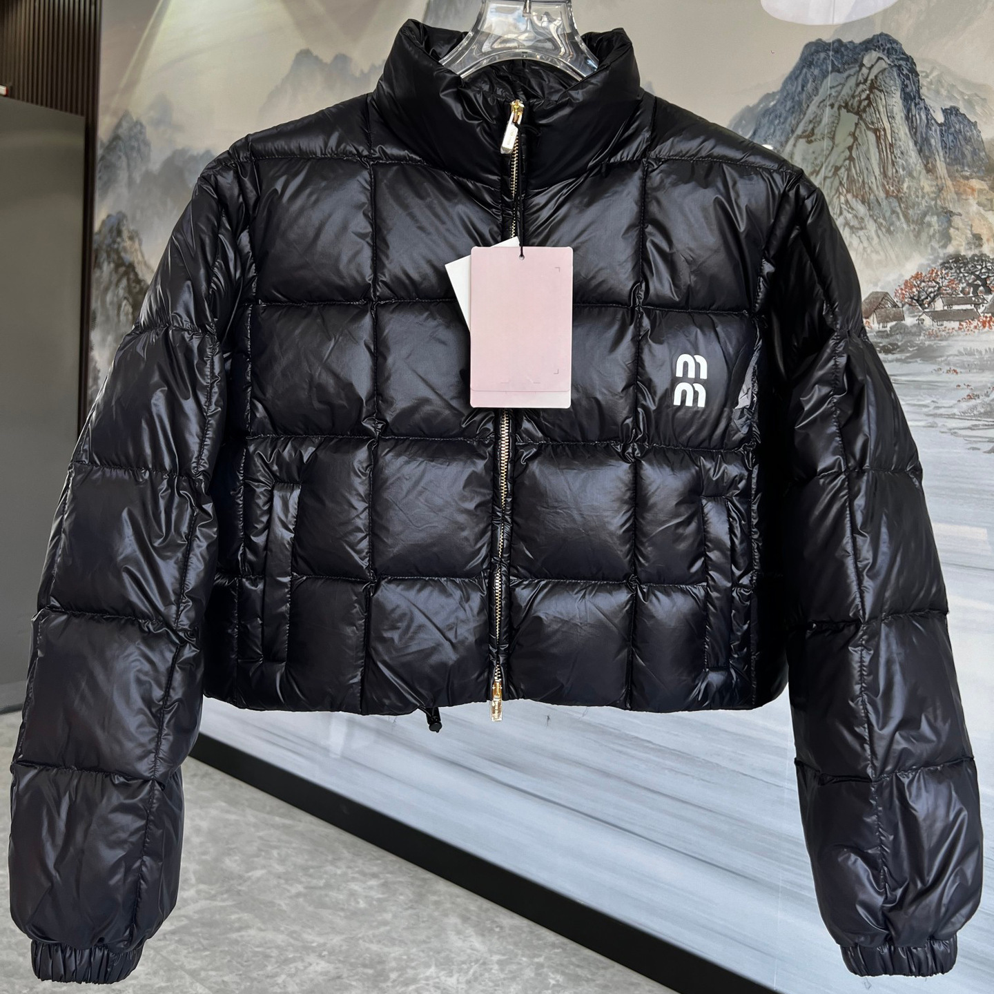 毒家版本 南油高货 现货 MU家 字母女士徽标饰短裁NI龙短款羽绒服