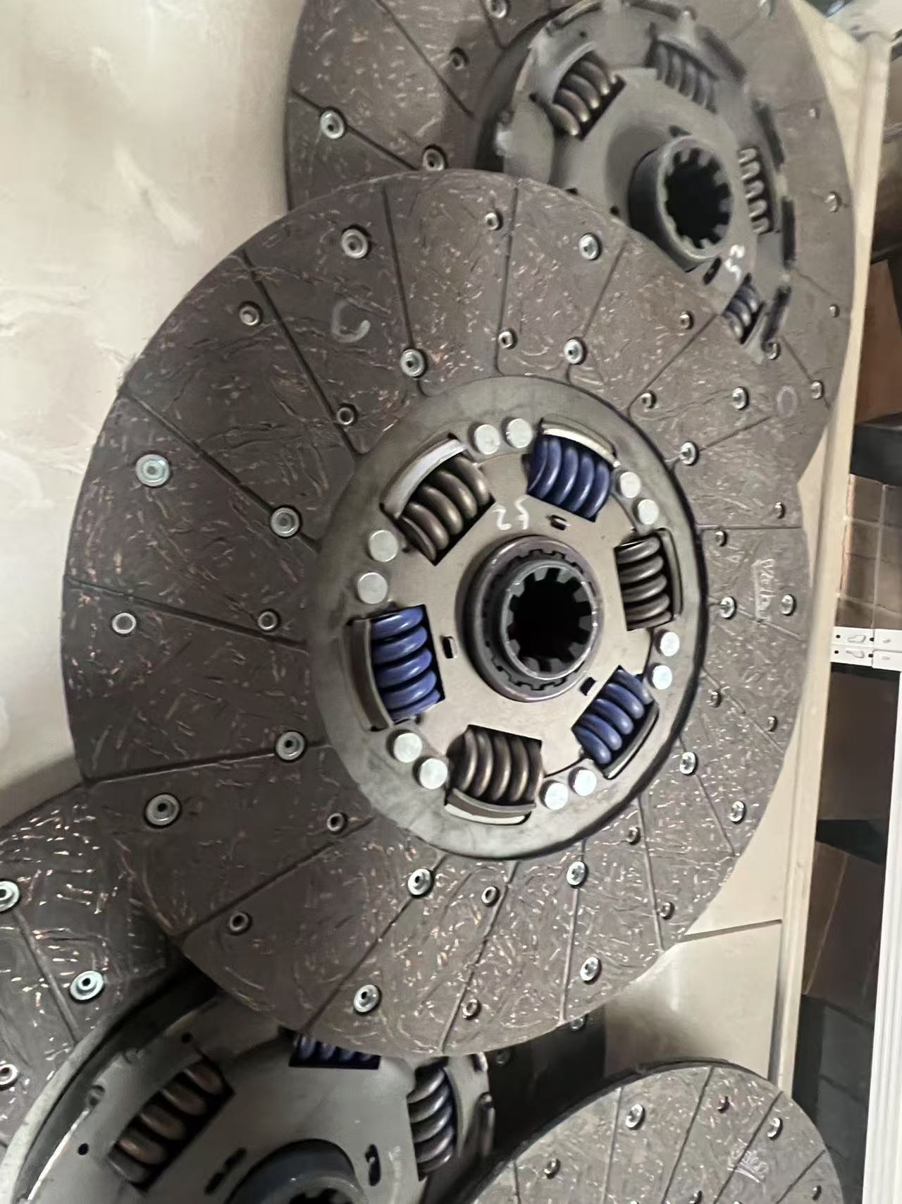 Passenger Car Minibus Pull-Type Clutch Plate Clutch Pressure Plate Pull-Type Clutch Driven Plate Clutch Plate