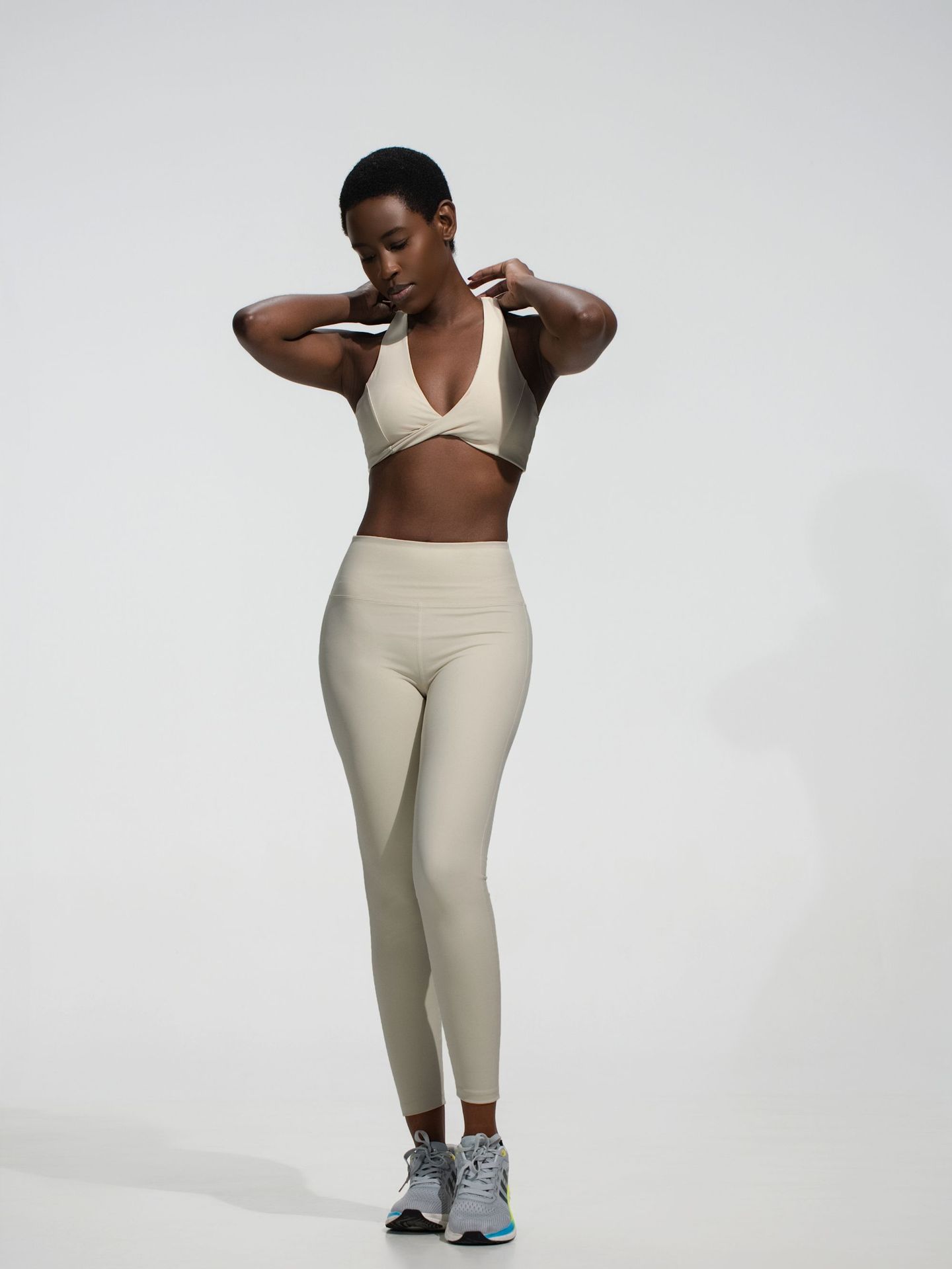 Cross-border ins nueva sensación de desnudez ropa interior deportiva casual para mujeres sujetadores de yoga ajustados y rápidos para correr ropa de fitness