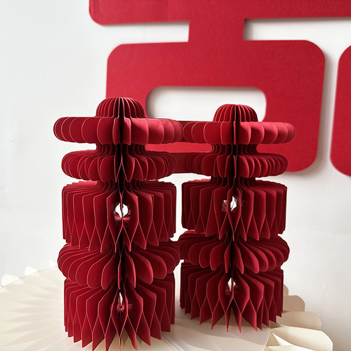 Wedding Congratulations Characters Honeycomb Ball 3D Decorative Item for Wedding Room Decoration Engagement Party Congratulations Characters Display Stand Wedding Supplies Wholesale 