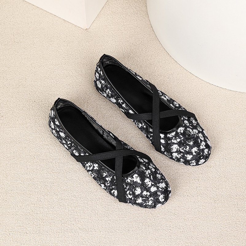 Cross-Border Foreign Trade Embroidered Mary Jane Shoes 2026 New Style Mesh Breathable Round-Toe Flat Cross-Strap Shallow Single Shoes for Women Cross-Border Foreign Trade Embroidered Mary Jane Shoes 2026 New Style Mesh Breathable Round-Toe Flat Cross-Strap Shallow Single Shoes for Women