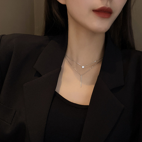 European and American retro double-layer necklace women's niche design light luxury stacked pendant ins cold style titanium steel clavicle chain