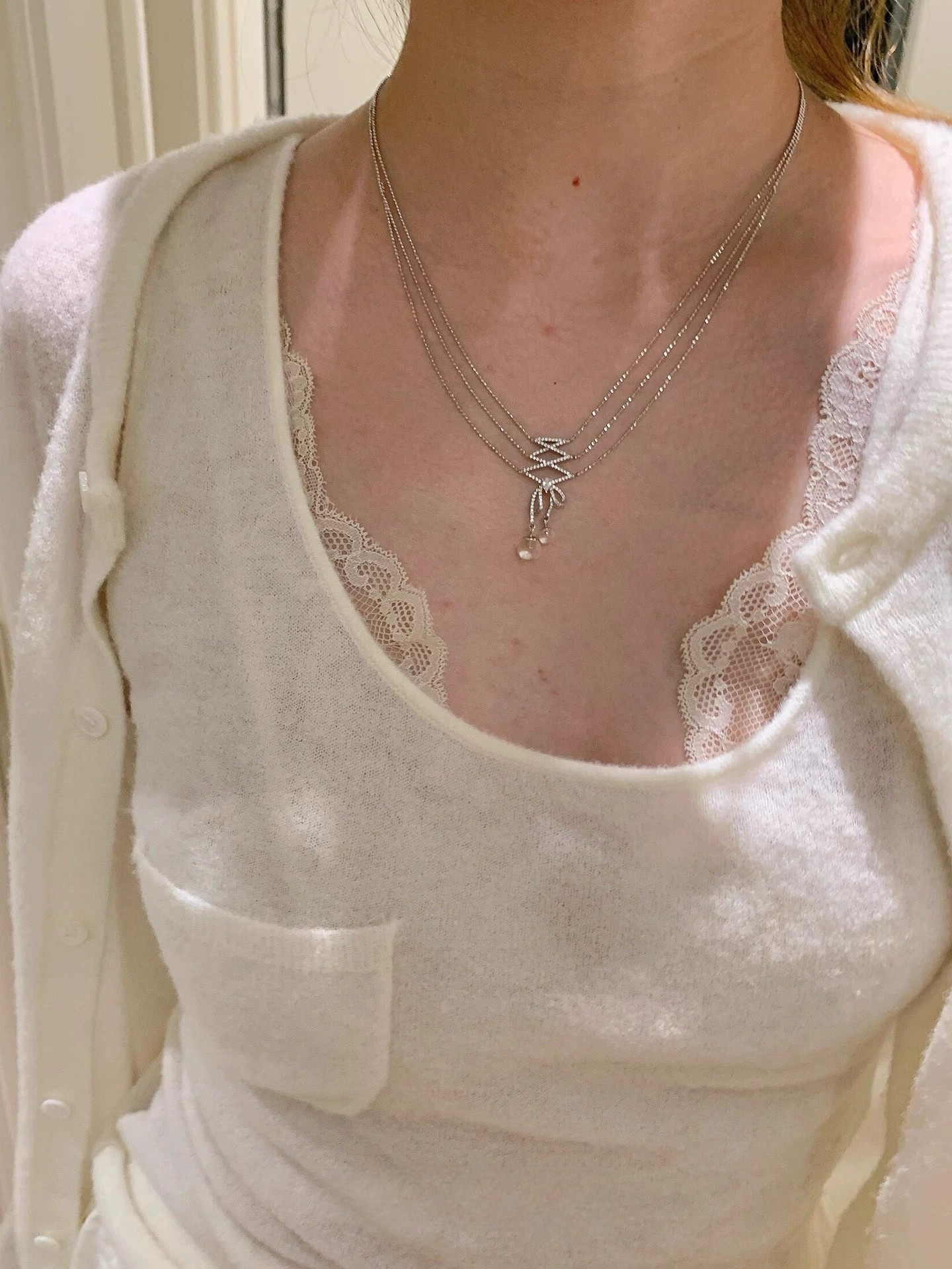 Silver Bowknot Beaded Necklace Elegant Transparent Collarbone Chain_voghion.com