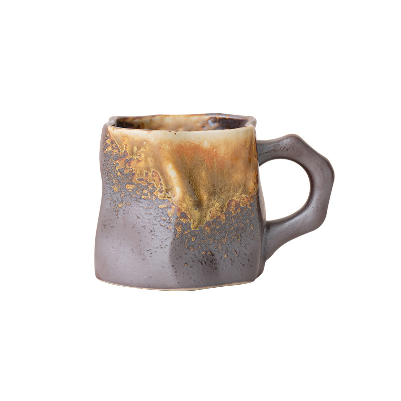 Taza de café japonesa Taza de estilo europeo Taza de desayuno retro para el hogar Taza de agua de pareja de cerámica con personalidad exquisita y hermosa