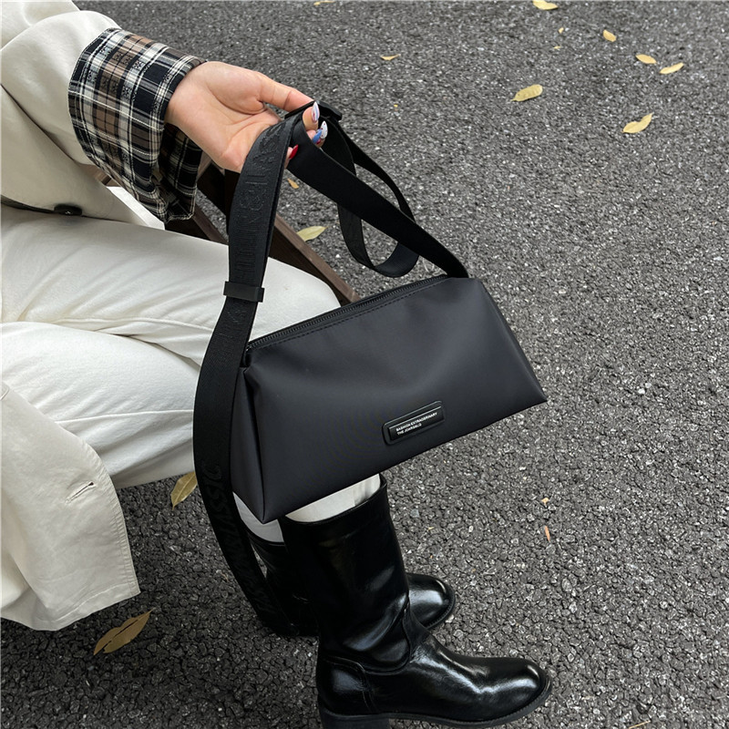 Live Broadcast Popular Oxford Cloth Crossbody Bag for Women, Thick and Crisp Fabric, Casual Shoulder Bag, Simple, High-End and Lazy Live Broadcast Popular Oxford Cloth Crossbody Bag for Women, Thick and Crisp Fabric, Casual Shoulder Bag, Simple, High-End and Lazy