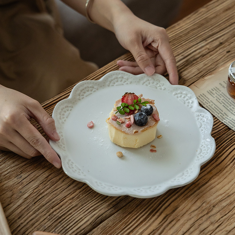 Platos de cerámica de color sólido exquisitos platos de postres de restaurante al por mayor platos de platos caseros platos de platos de alto valor de color platos de platos de comedor
