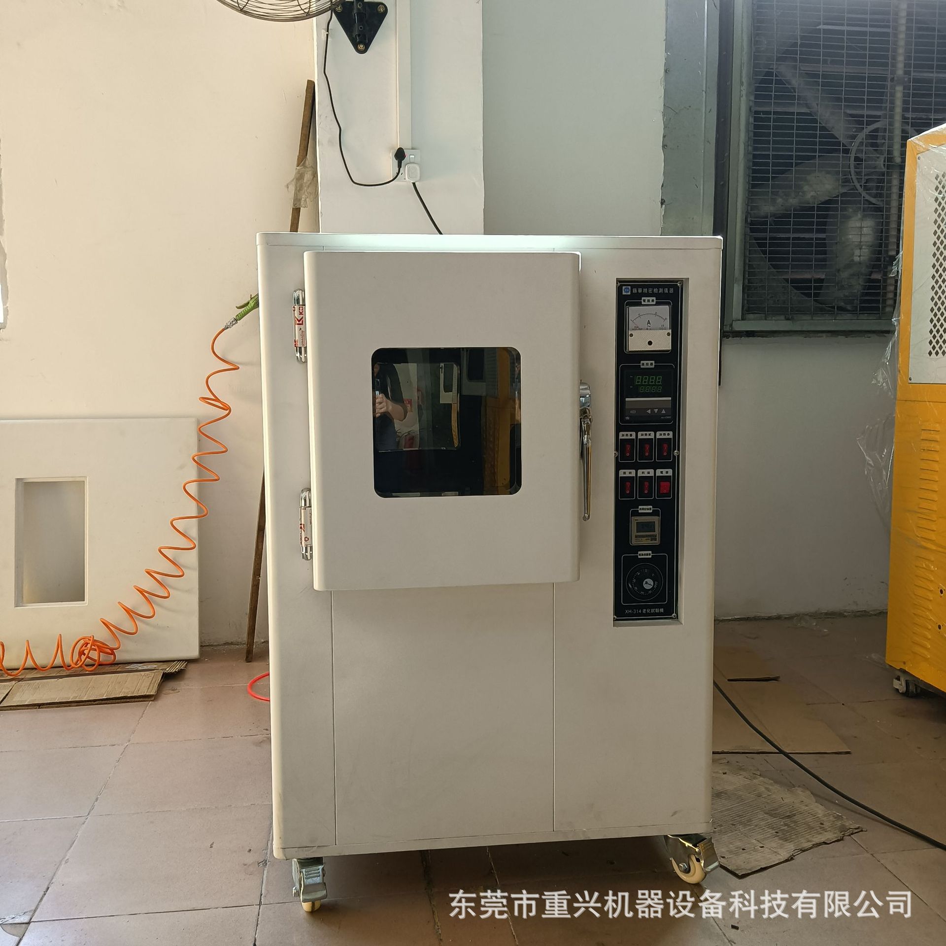 东莞厂家小型实验箱高温老化试验箱试验用小型灯泡式热老化实验箱