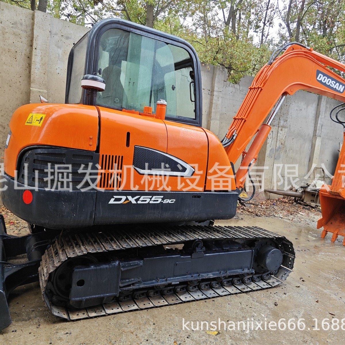 现货斗山挖掘机DX55 DX60上海现货出口