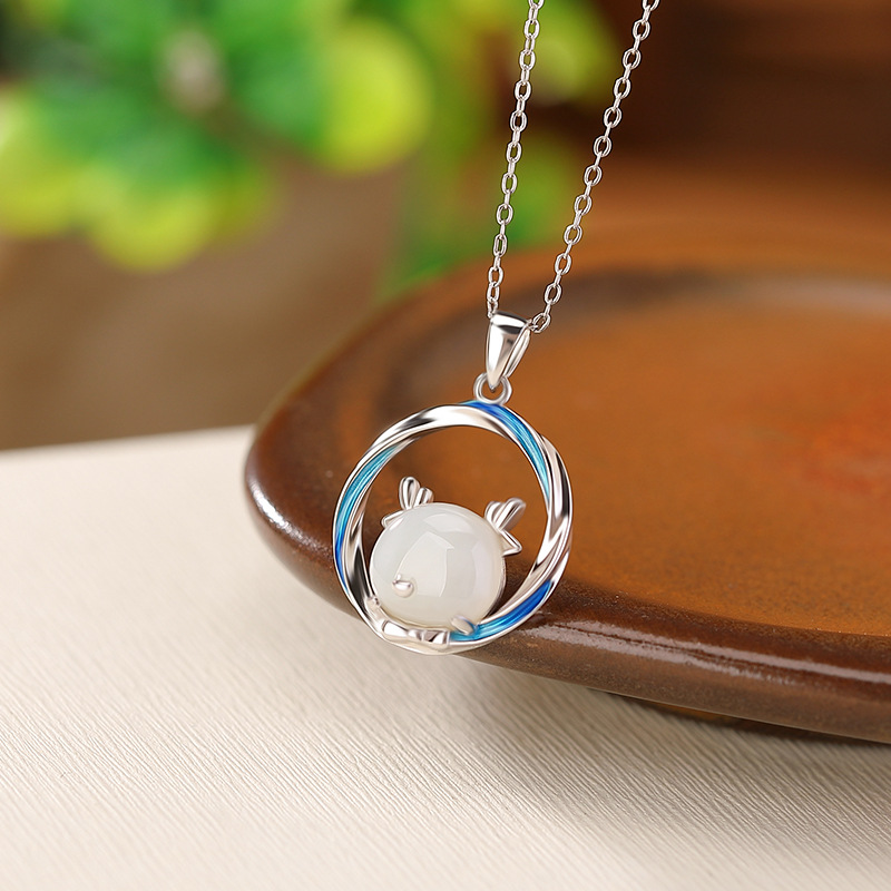 Mặt dây chuyền bạc S925 hình hươu đính ngọc bích, phong cách hoàng đạo dễ thương — Cung Hoàng Đạo Hổ
