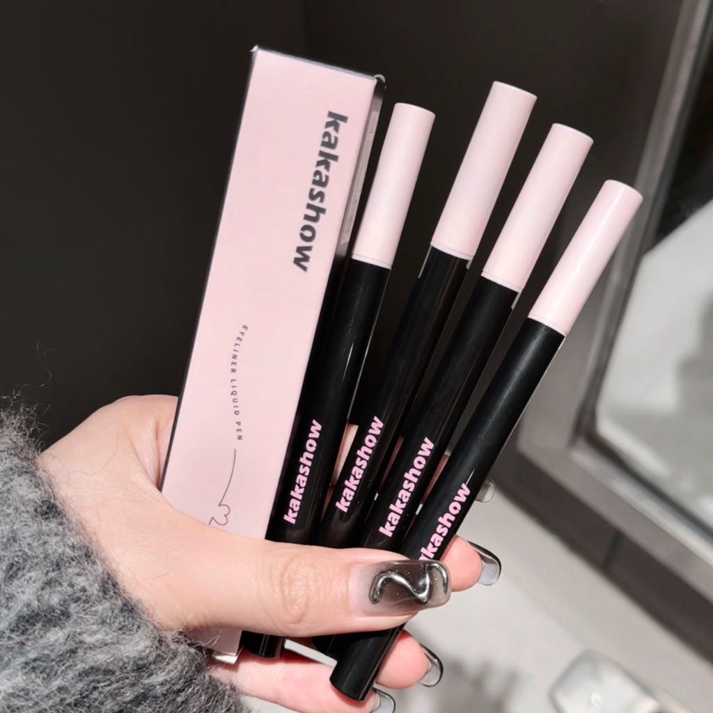kakashow Smooth Ultra-fine eyeliner Liquid is smooth, waterproof, sweat-proof and does not smudge. It is suitable for beginners to naturally lower their eyelashes undefined