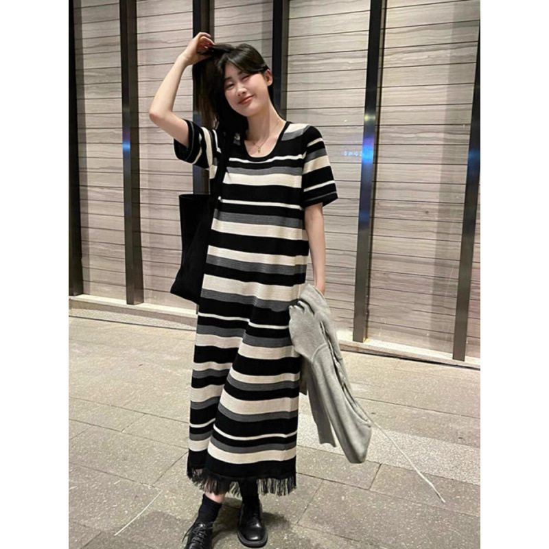 Korean version of loose breast-feeding clothes out hot mom 2025 new summer tassel breast-feeding dress long wear Korean version of loose breast-feeding clothes out hot mom 2025 new summer tassel breast-feeding dress long wear
