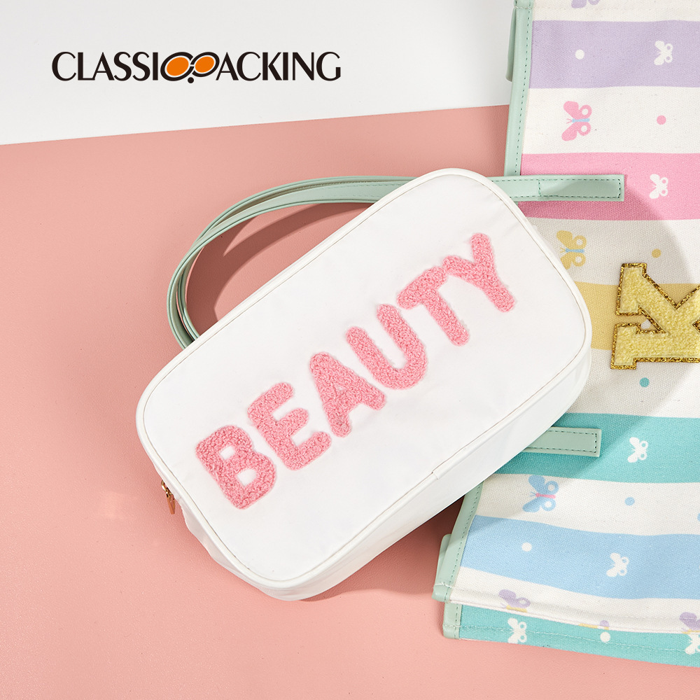 Bolsa de cosméticos para el corazón de la niña japonesa, bolsa de almacenamiento para el cuidado de la piel de gran capacidad, bolsa de lavado portátil de viaje con logo bordado impreso